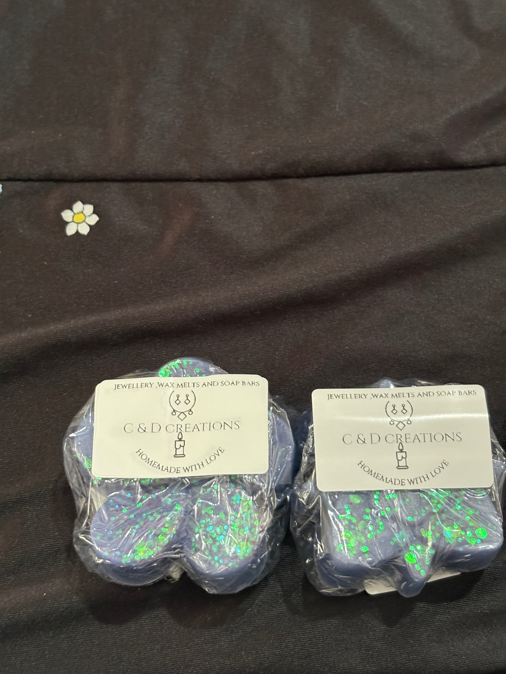 2x Flower Soap Bars in the fragrance of Strawberry & Bubblegum