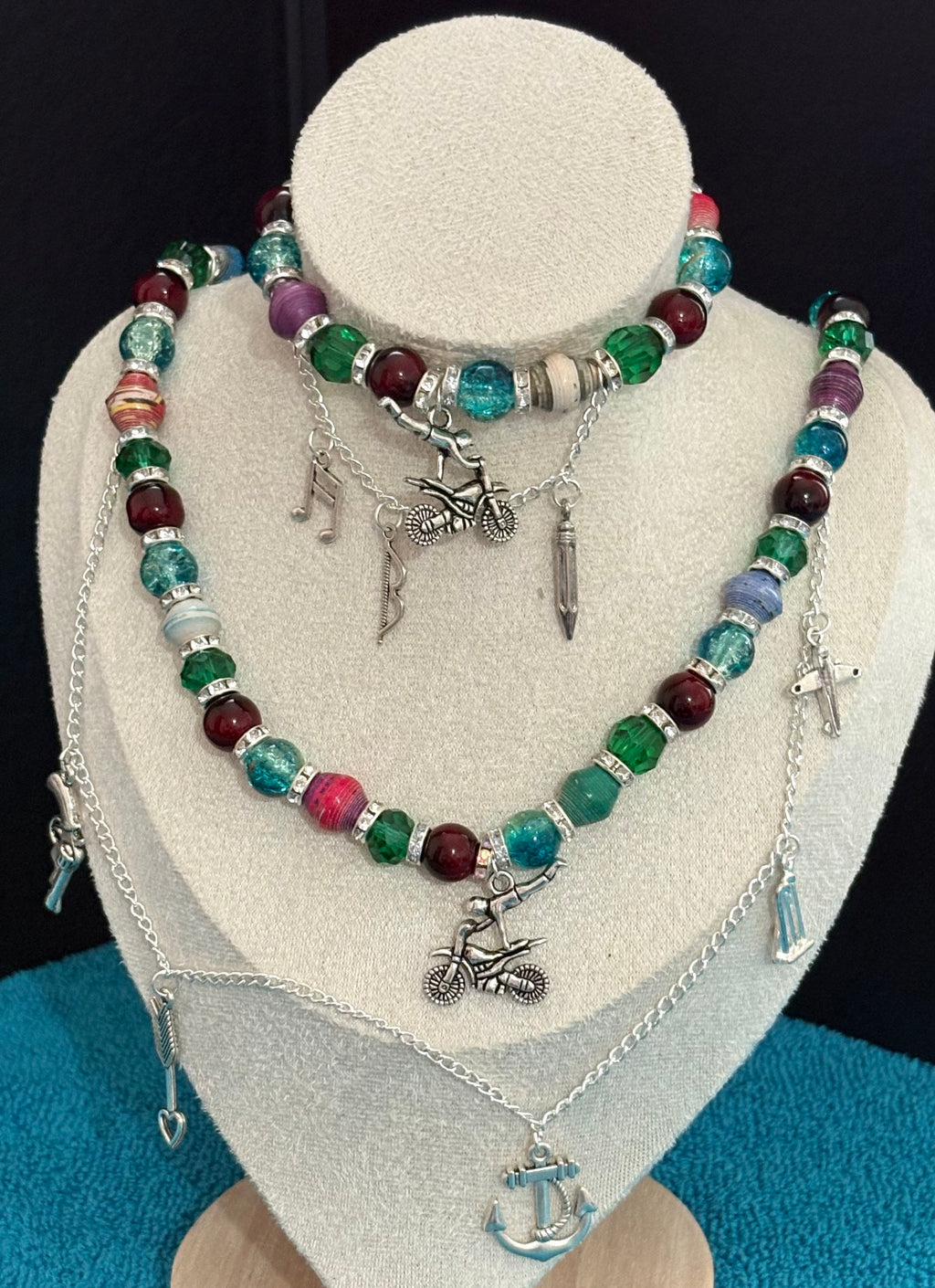 It’s all fun and games jewellery set