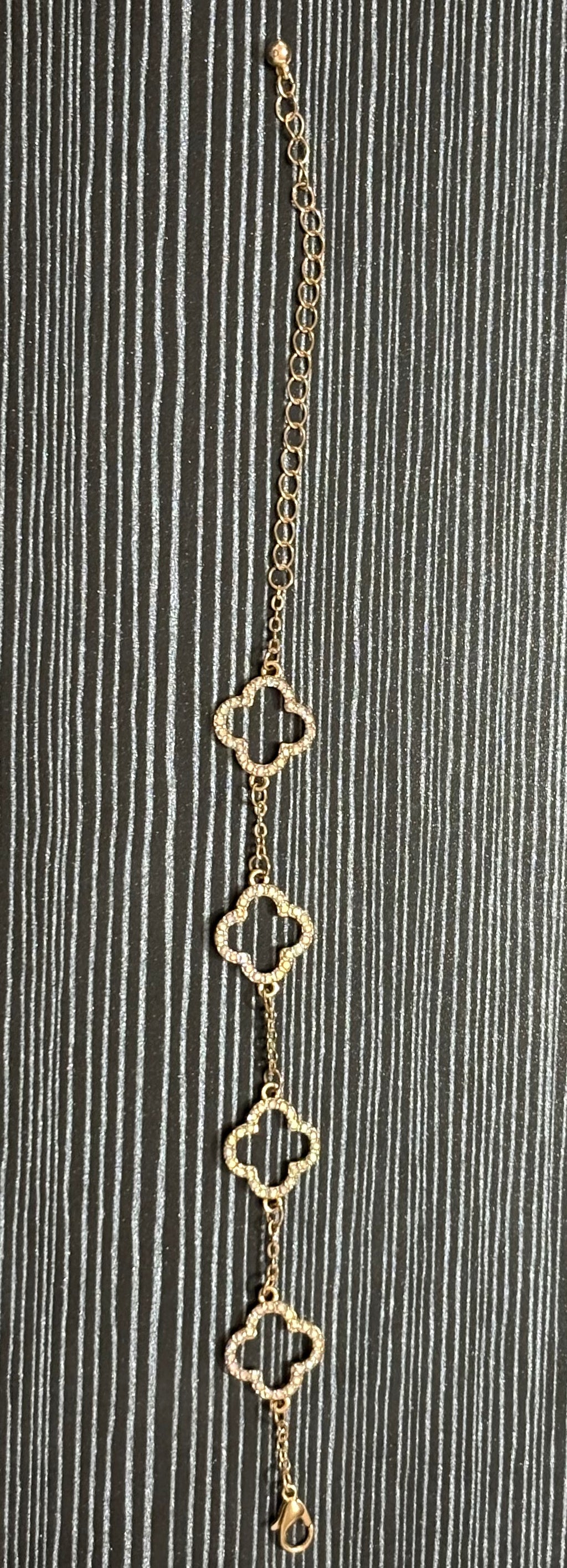 The flower bracelet