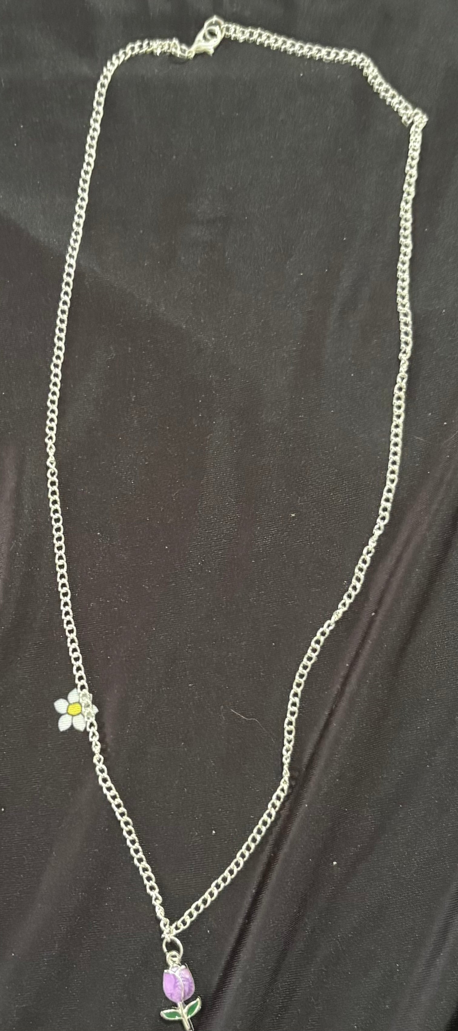 The lilac rose necklace
