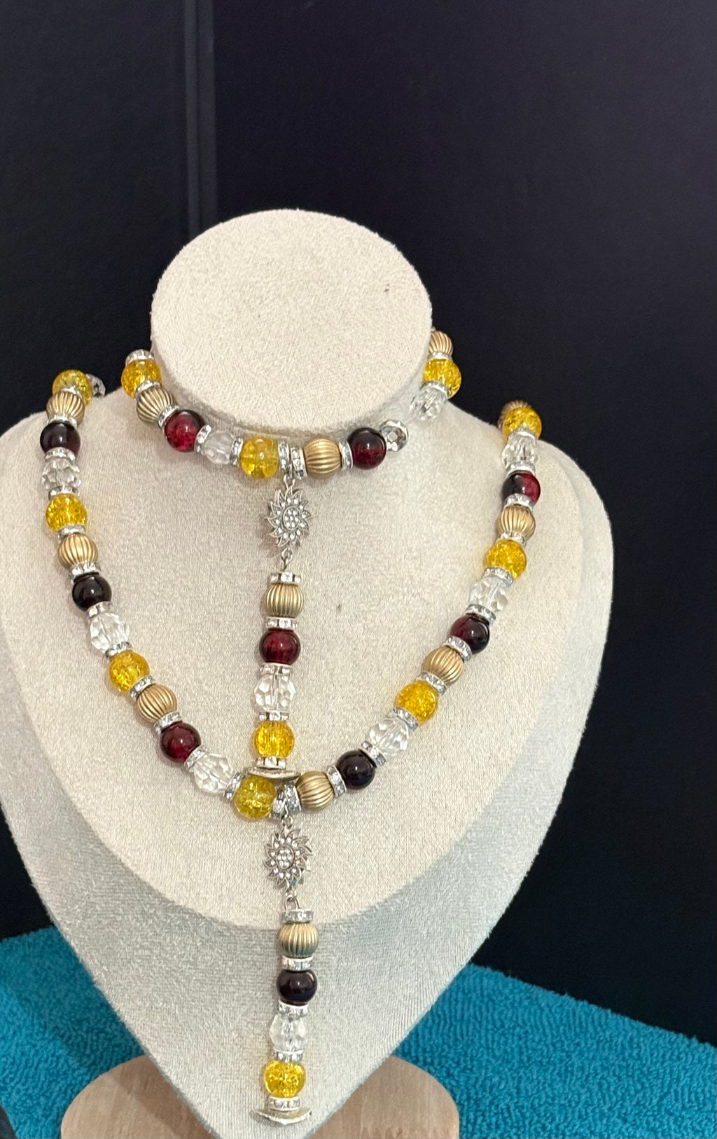 Walking on sunshine jewellery set