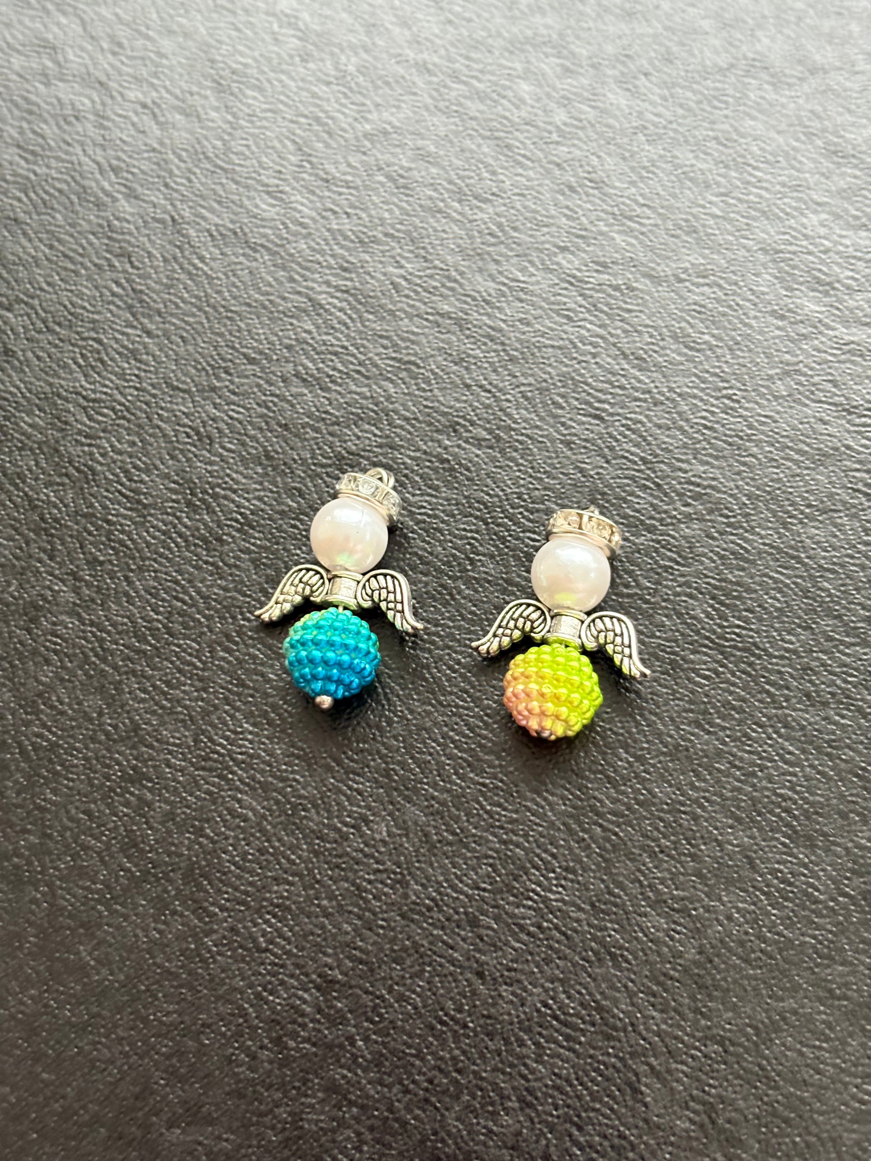 10x small guardian angles charms/pendents
