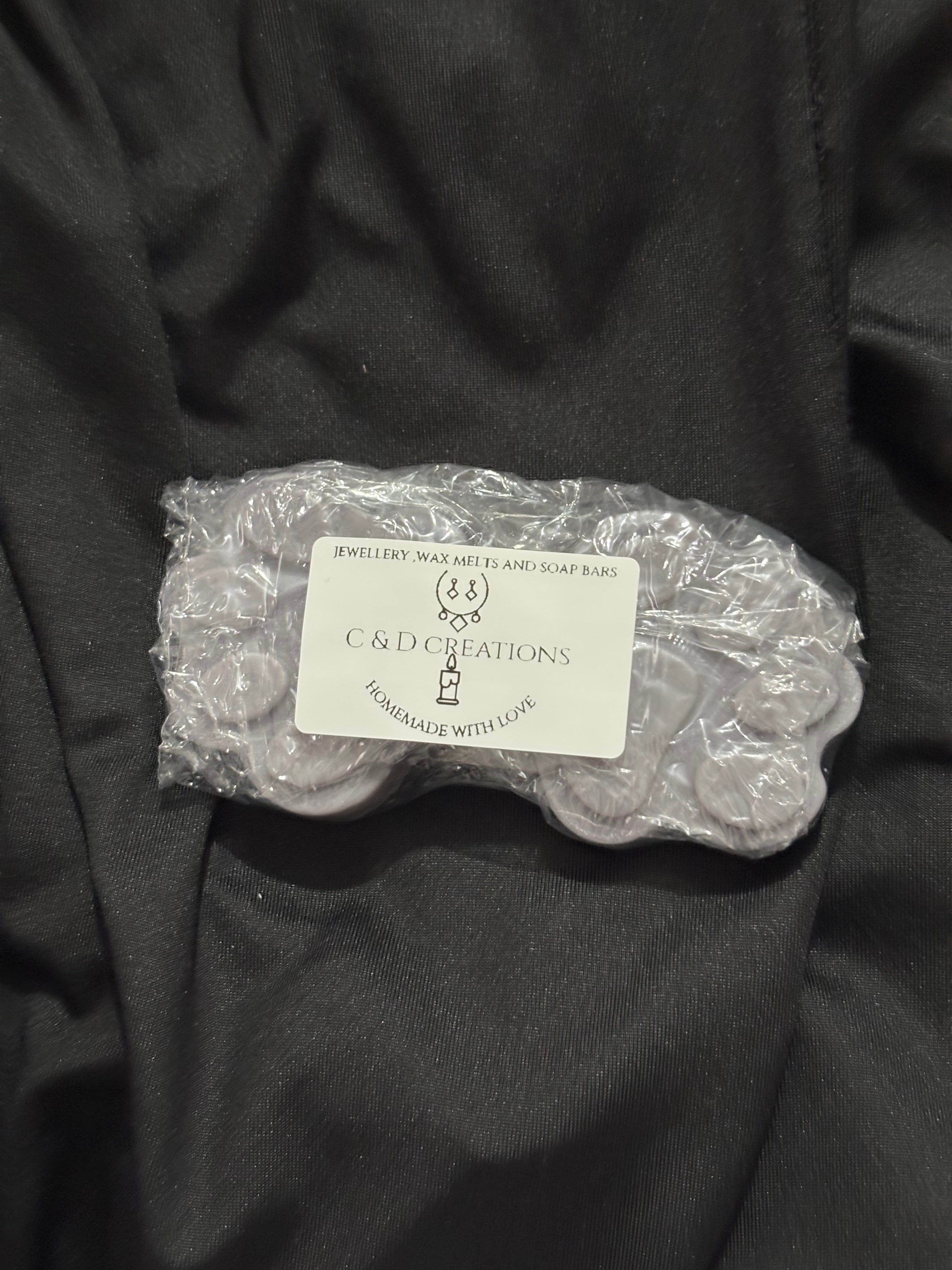 Marshmallow & candyfloss paw prints soap bar
