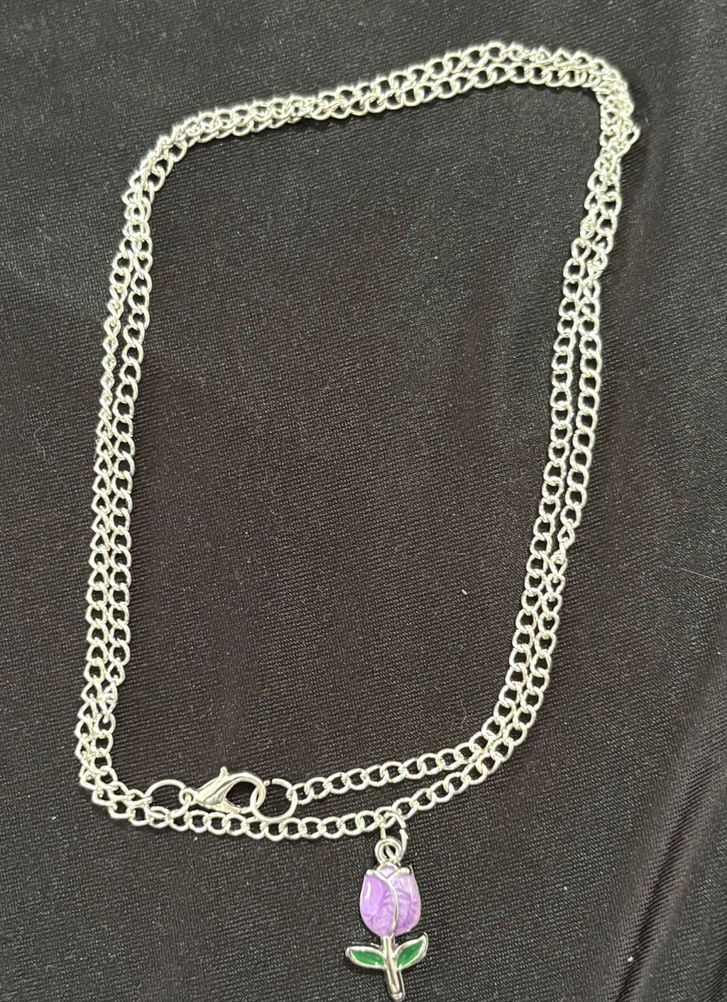 The lilac rose necklace