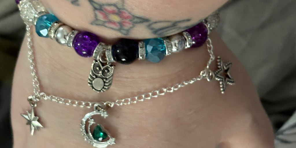 The night owl jewellery set
